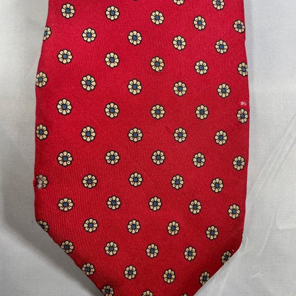 Red  color tie with small beige artistic motif in printed silk - Picture 1 of 5